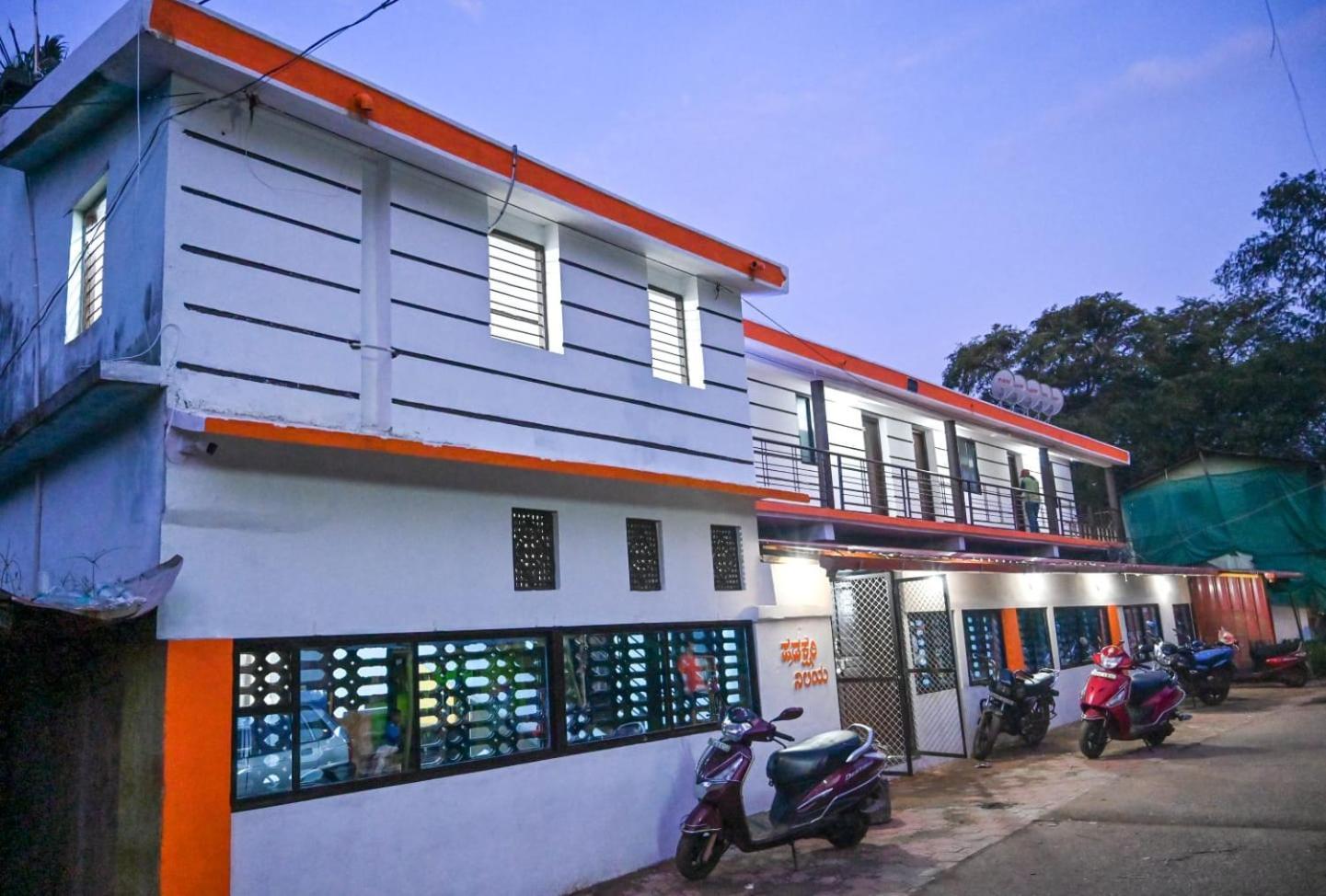 Hotel The Shadaxari Nilaya Gokarna  Exterior foto